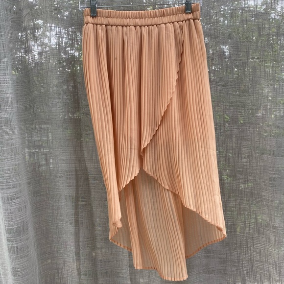Kimchi Blue peach pleated high low semi sheer skirt - Picture 4 of 7